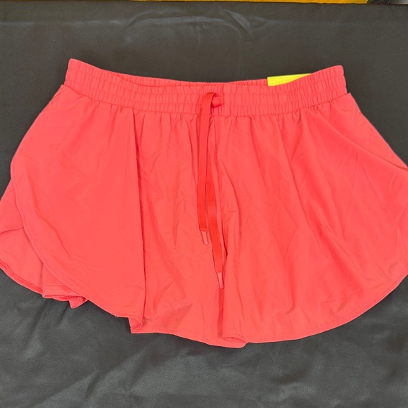 All in Motion 3 inch inseam Women's Coral Shorts size medium new - Picture 1 of 9